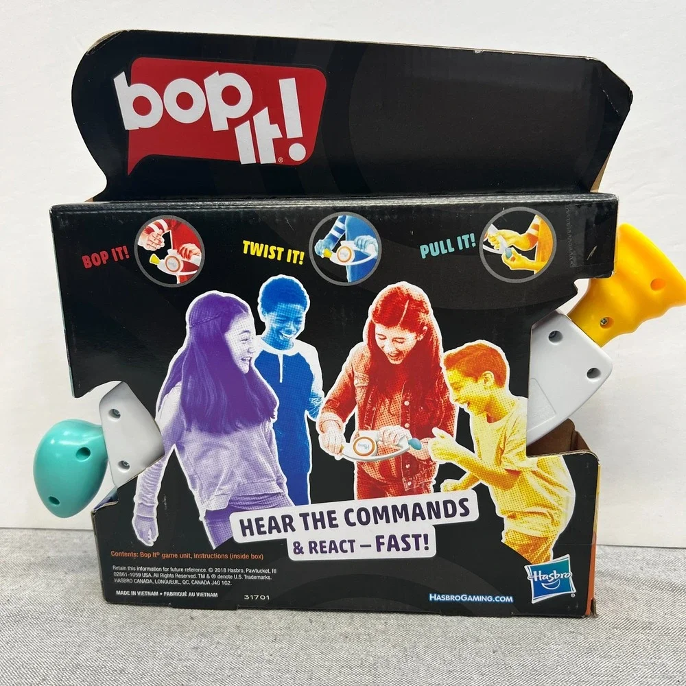 Hasbro Bop It Classic Bop It Twist Pull It Kids Electronic Party Fun Toy Game 8+